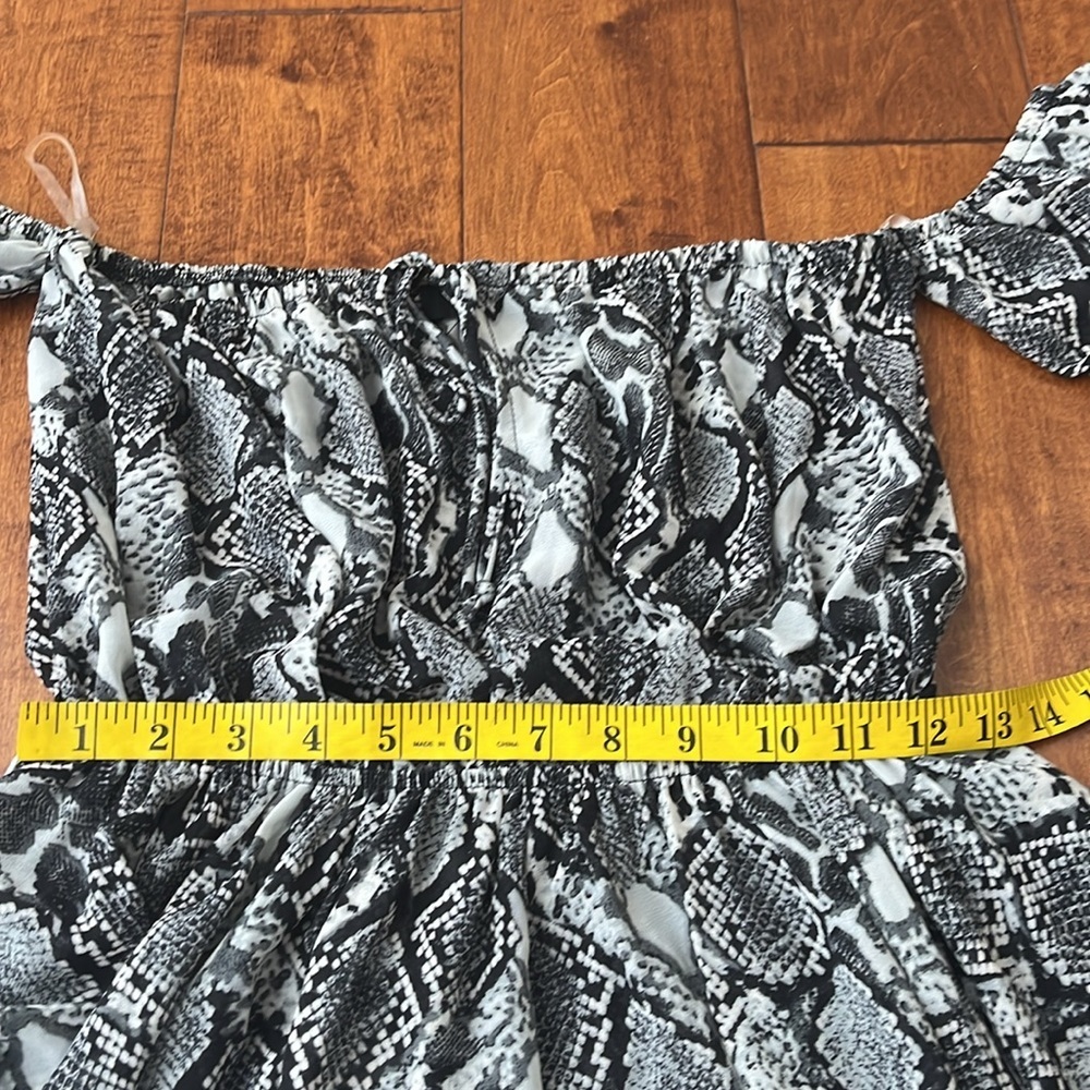 Nwt Akira Snake Print Split Sleeves Wide Leg Jumpsuit Size M — image 4 of 8